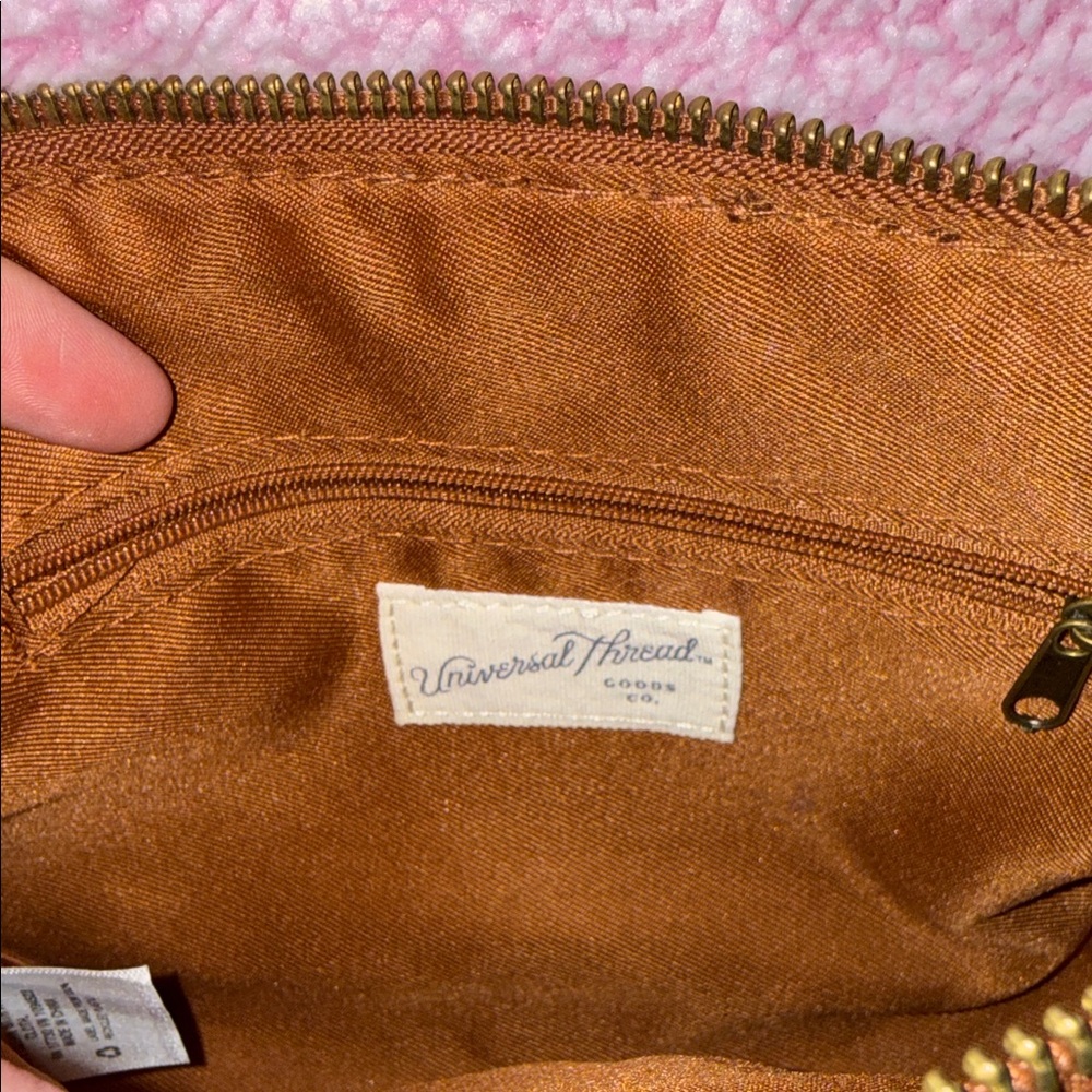 Universal Thread Crossbody Bag - Picture 2 of 8
